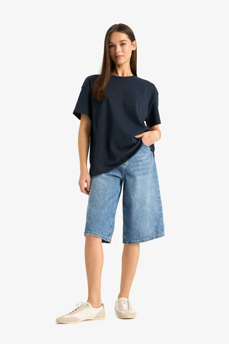 ديفاكتو Oversize Loose Fit Crew Neck Basic T-Shirt