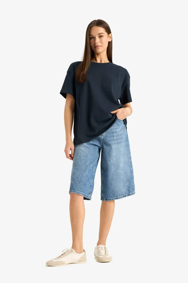ديفاكتو Oversize Loose Fit Crew Neck Basic T-Shirt
