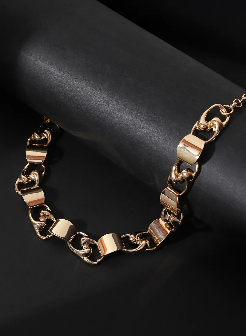 SOHI SOHI Women The SwirlBlock-Link Chain Necklace | California  Colour | One-Size | Metallic Alloy Material | Lobster Clasp Closure | Necklace For Casual & Evening Wear
