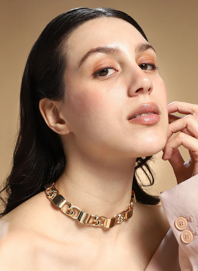 SOHI SOHI Women The SwirlBlock-Link Chain Necklace | California  Colour | One-Size | Metallic Alloy Material | Lobster Clasp Closure | Necklace For Casual & Evening Wear