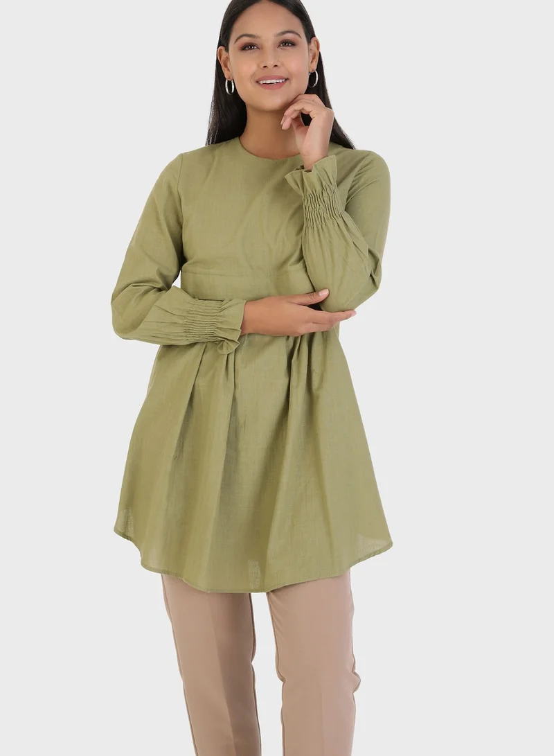 Por La Cara By Modanisa Crew Neck Ruffle Detail Tunic