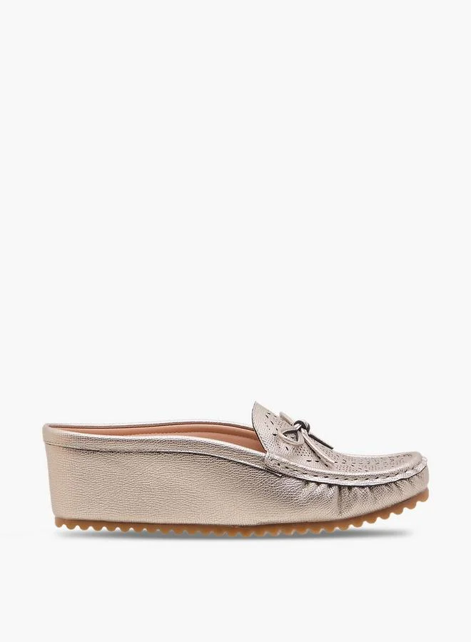 لو كونفورت Women Perforated Detail Mules