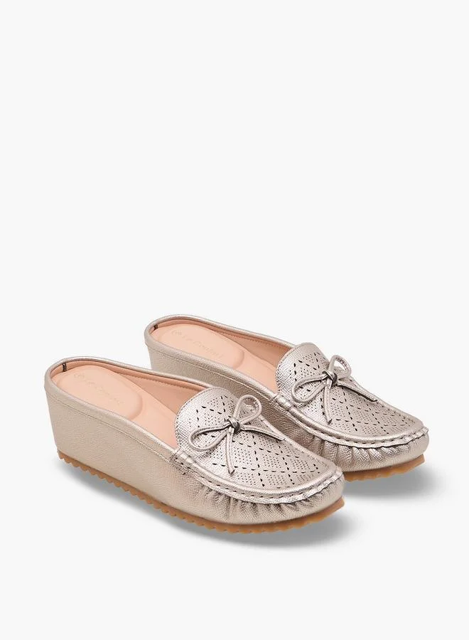 لو كونفورت Women Perforated Detail Mules