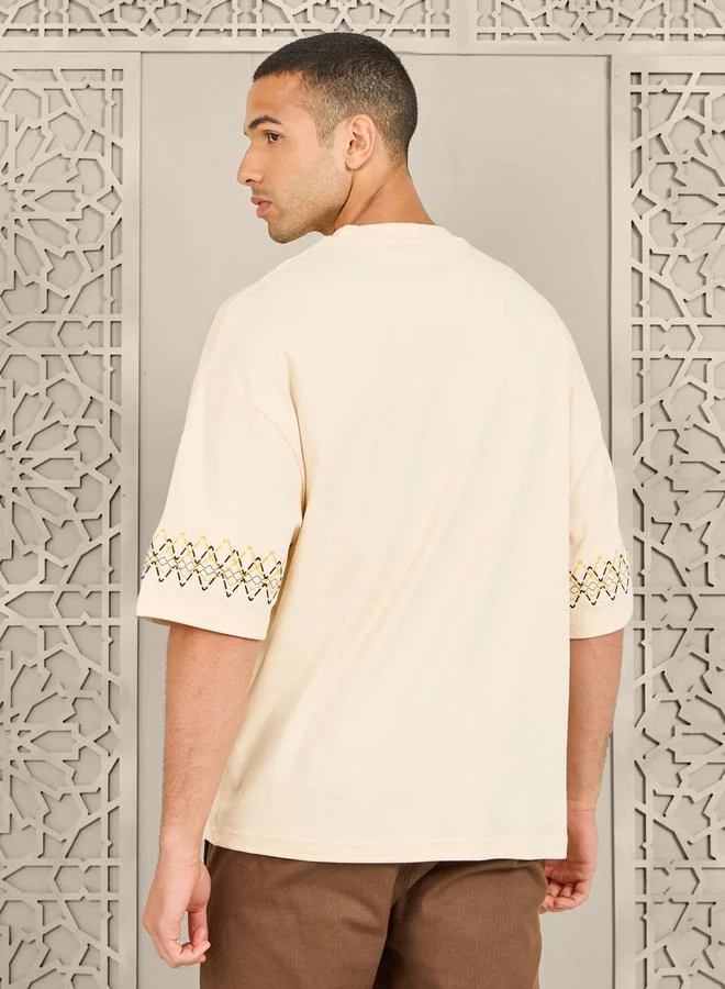 ستايلي Premium Contrast Zigzag Embroidered Interlock Boxy Fit T-Shirt