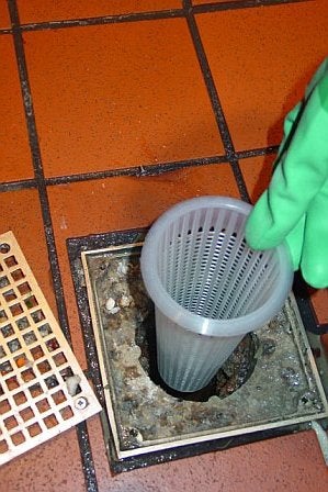Drain-Net 3" Plastic Mesh Drain-Net Drain Strainer - Image 2