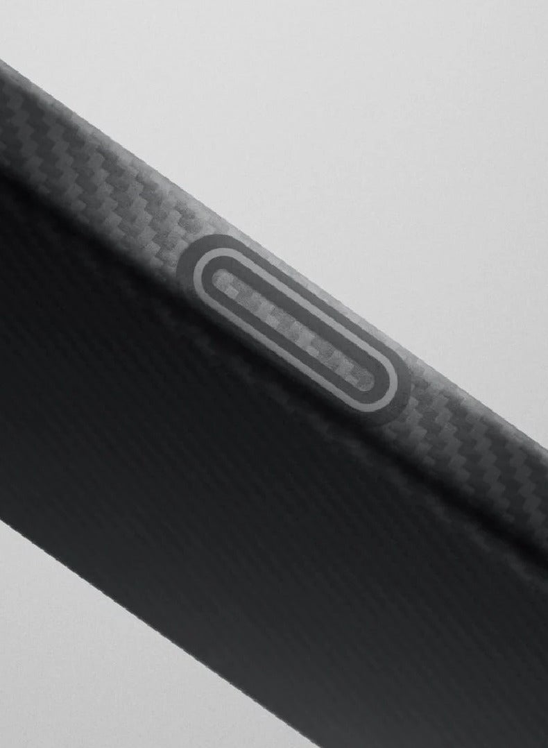 بيتاكا جراب نحيف للغاية لهاتف iPhone 17 Pro / PitaTap Seamless Touch / تصميم خفيف الوزن / سهل التركيب / غطاء خلفي - أسود/رمادي - Image 4