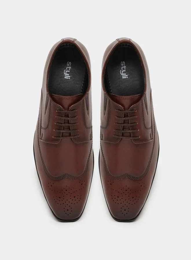 Styli  Brown Classic Brogue Lace-Up Shoes for Men | Best Price UAE