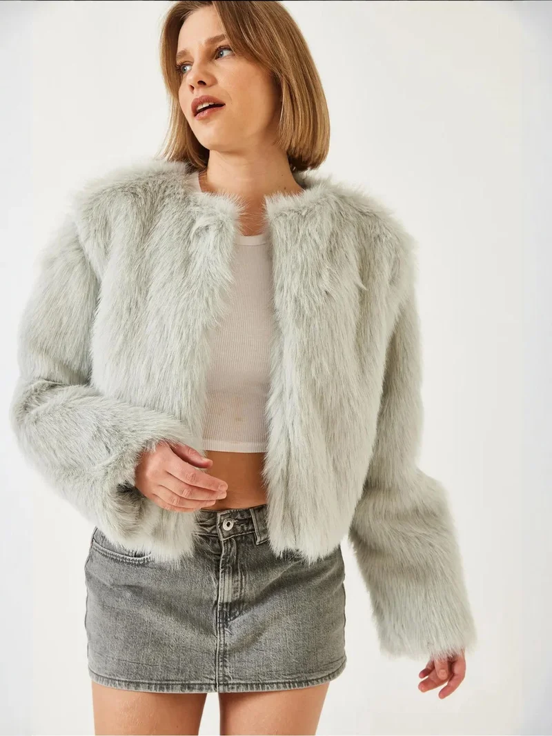 Bianco Lucci LUCCI Boxy Crop Faux Fur Coat