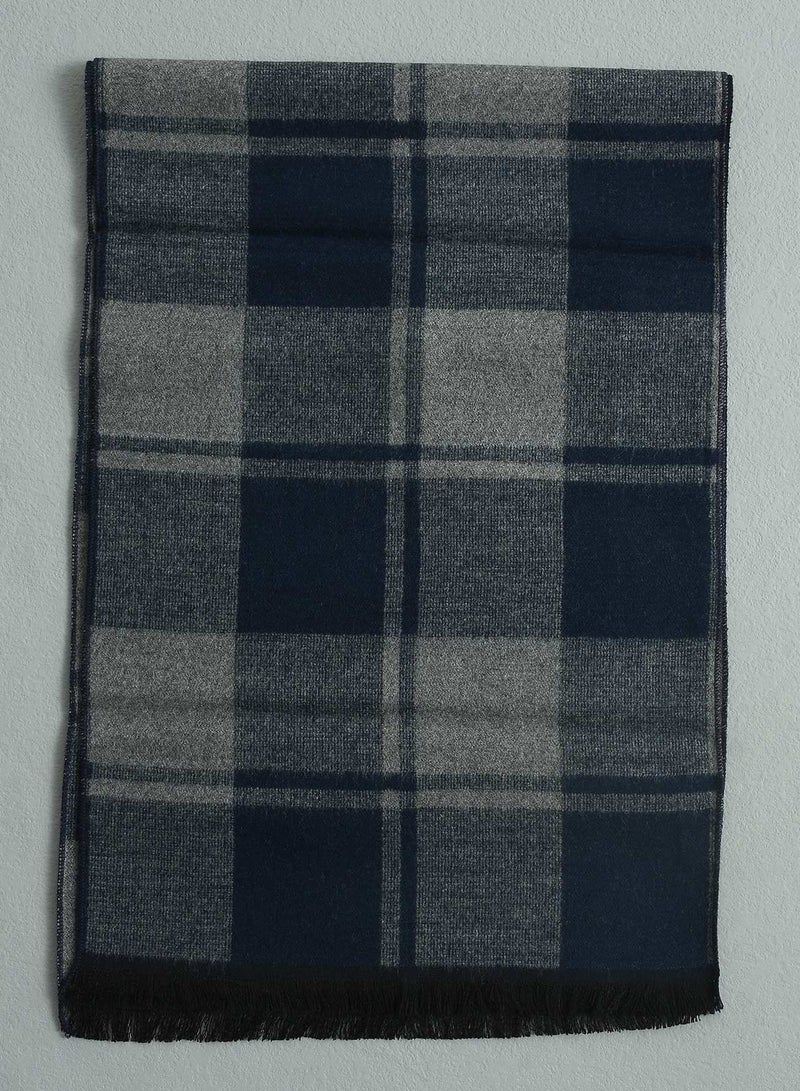 Men Plaid Pattern Scarf  - Image 2