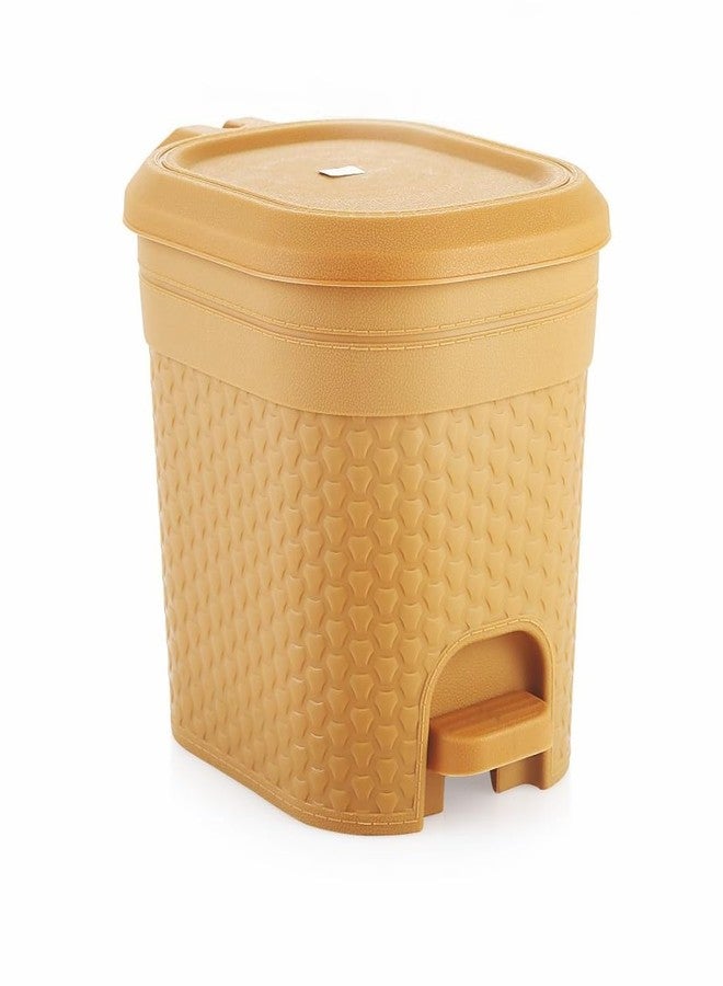 MOLTRES - Kleno Small Size Pedal Bin- Cap. 5 LTR - Plastic (Size-18cmx16cmx20cm) -Table, Desk Plastic Pedal Dustbin (Kleno_5 Bin, Beige) - Image 1