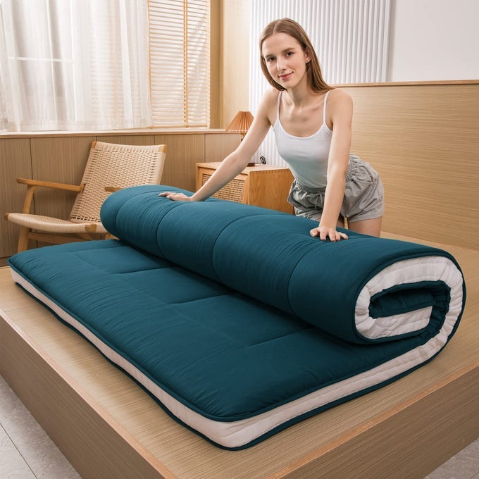 FUTON MATTRESS PADDED JAPANESE FLOOR MATTRESS QUILTED BED MATTRESS TOPPER EXTRA THICK FOLDING SLEEPING PAD BREATHABLE FLOOR LOUNGER GUEST BED FOR CAMPING COUCH BLUESTONE QUEEN