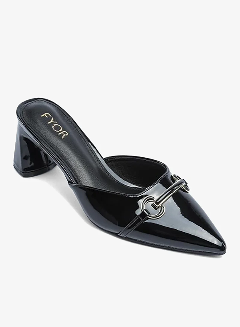 فايور Stylish Bit-Detail Heeled Pump AJ 001