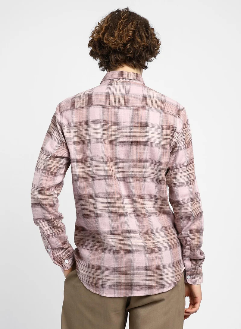 كامبوس سوترا Men's Venetian Red & Coin Grey Vignette-Checkered Oversized Shirt