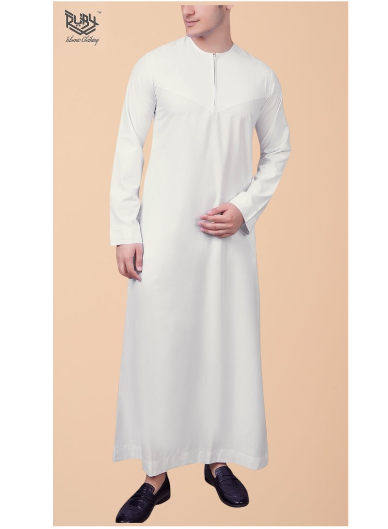 روبي للملابس الإسلامية جميلة كندورة إماراتية رجالية (بيضاء فاتحة) ثوب جُبّة دشداشة مع أغلاق سحاب أمامي. كندورة تقليدية من قماش فاخر. - Image 1