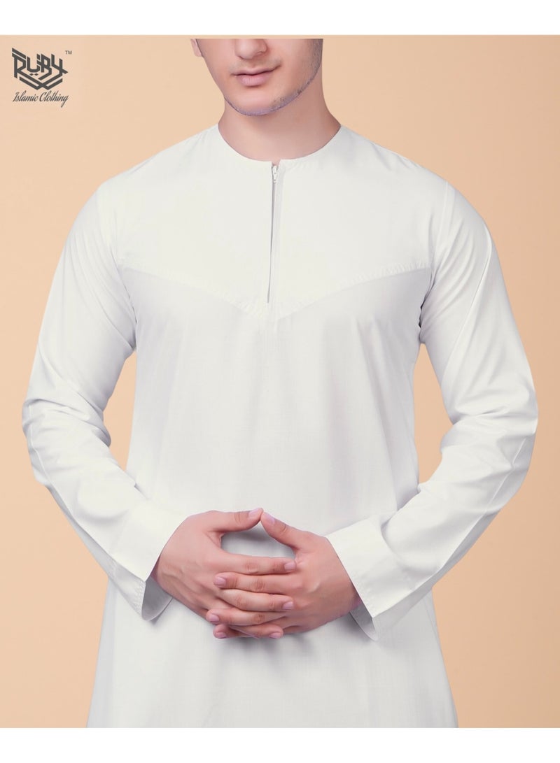 روبي للملابس الإسلامية جميلة كندورة إماراتية رجالية (بيضاء فاتحة) ثوب جُبّة دشداشة مع أغلاق سحاب أمامي. كندورة تقليدية من قماش فاخر. - Image 3