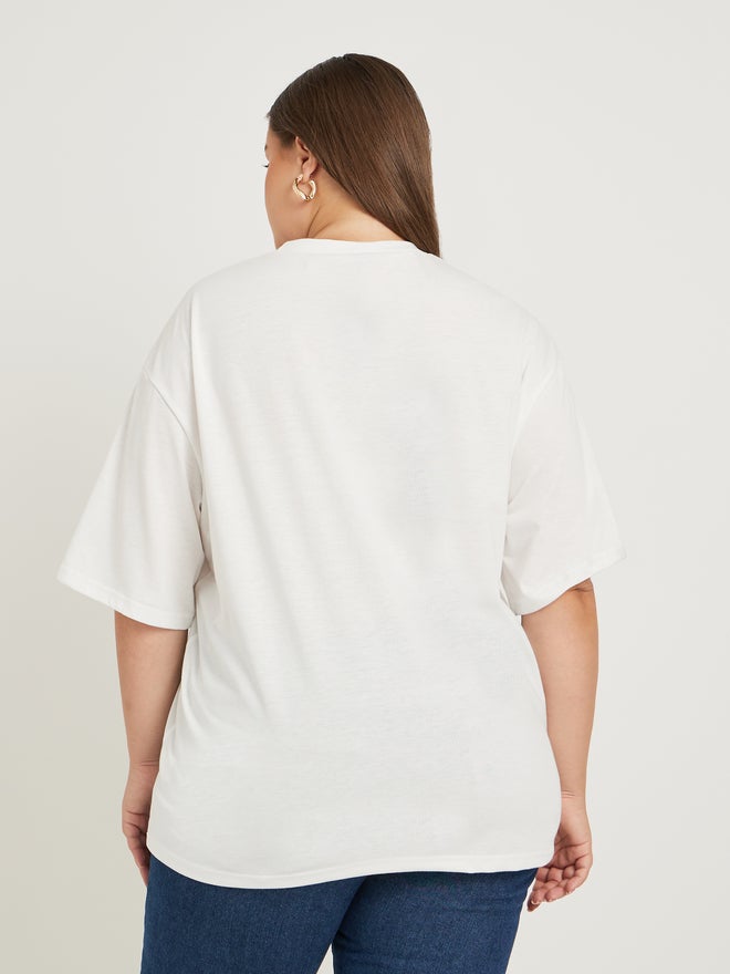 Styli Styli Plus Size Graphic Print Short Sleeve Oversized T-Shirt - Image 4