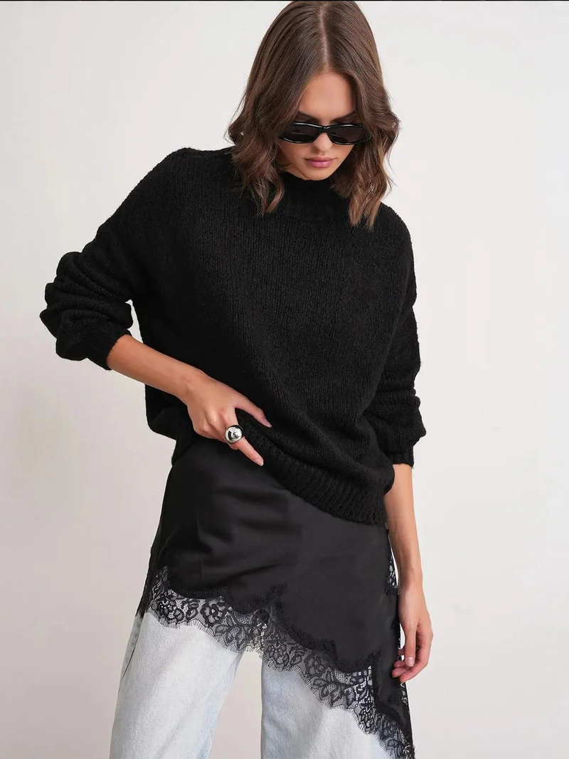 Mixray Black Mixray Relaxed Fit Crew Neck Thick Knit Sweater for Women | Best Price UAE
