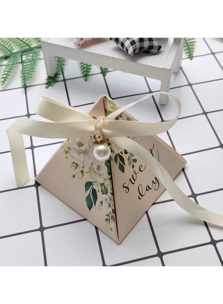 Set of 10 Elegant Pyramid-Shaped Favors – A Touch of Elegance for Your Events!