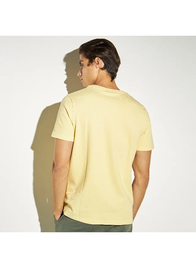 Iconic Iconic Textured Crew Neck T-shirt with Short Sleeves