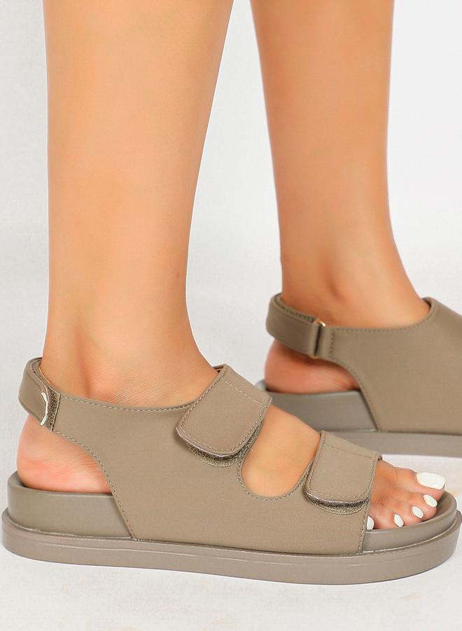 سنيك ايه بيك صندل بمقدمة مفتوحة وشريطين فيلكرو للغلق - Image 4