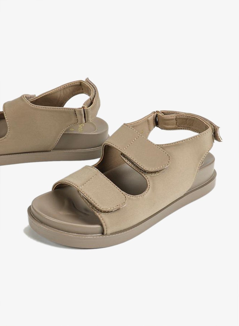 سنيك ايه بيك صندل بمقدمة مفتوحة وشريطين فيلكرو للغلق - Image 5