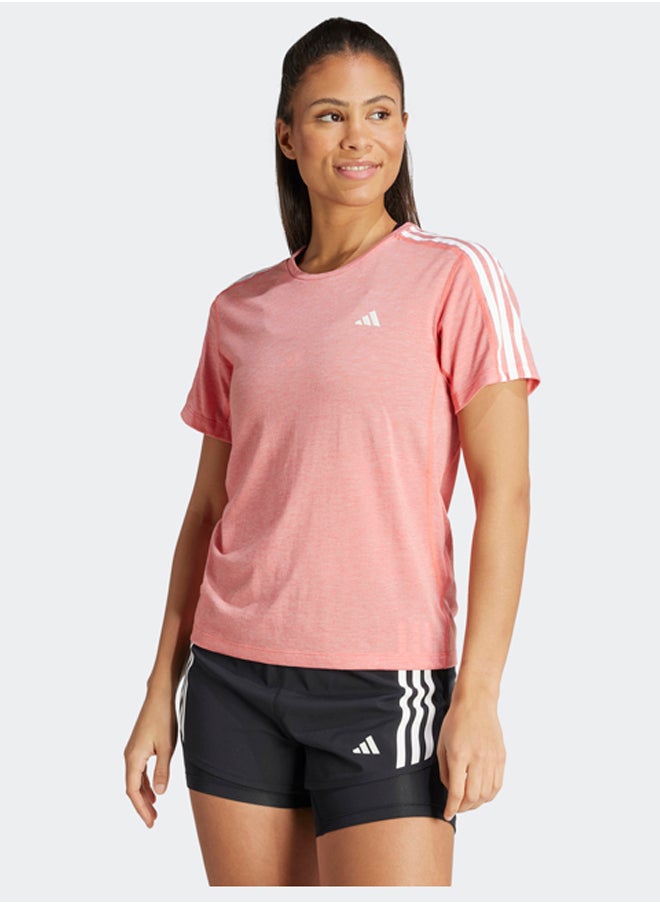 Adidas - تي شيرت Own the Run ذو الخطوط الثلاثة - Image 1