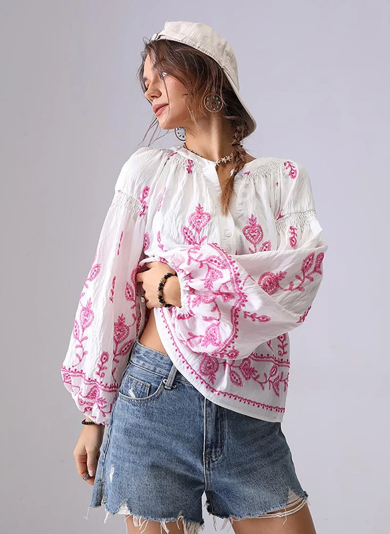 YUNIQEE Off White & Pink V-Neck Long Sleeves Boxy Top