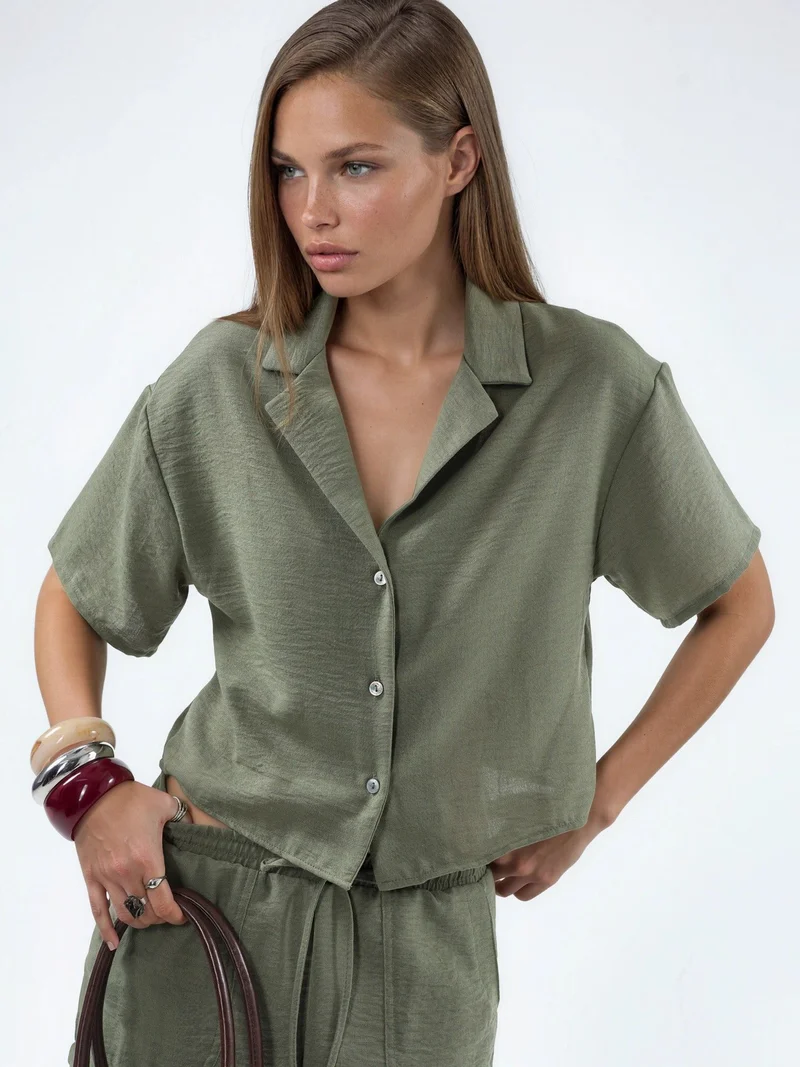 بوسيم BUSEM Textured Crop Shirt with Button Closure