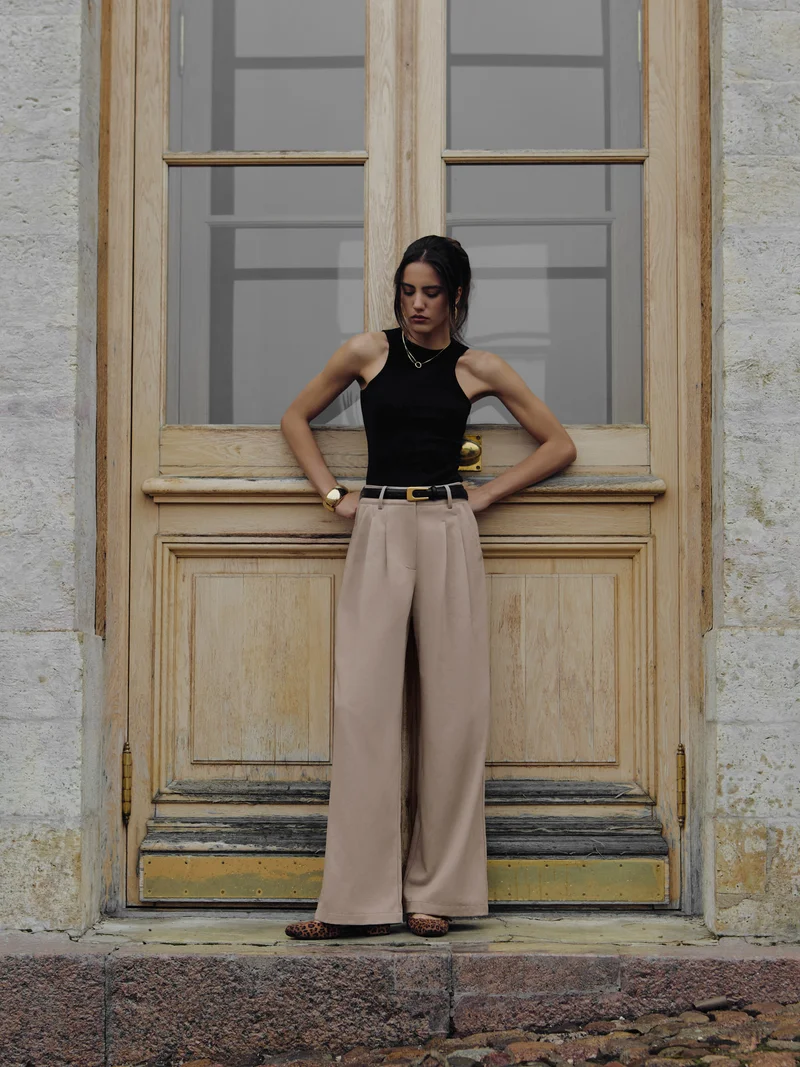 Lichi Loose trousers with pleats