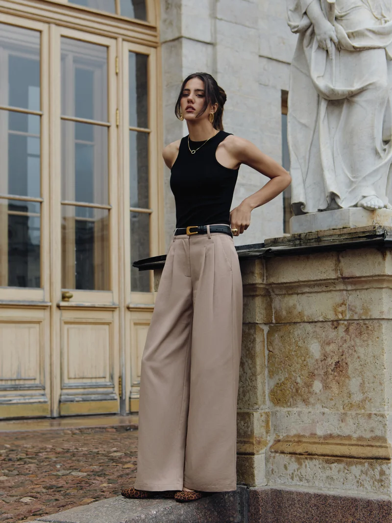 Lichi Loose trousers with pleats