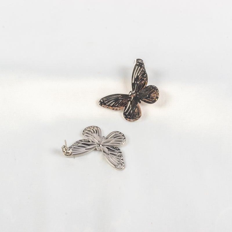 The Black Pearl Accessories Silver Stainless Steel Earring - Image 3