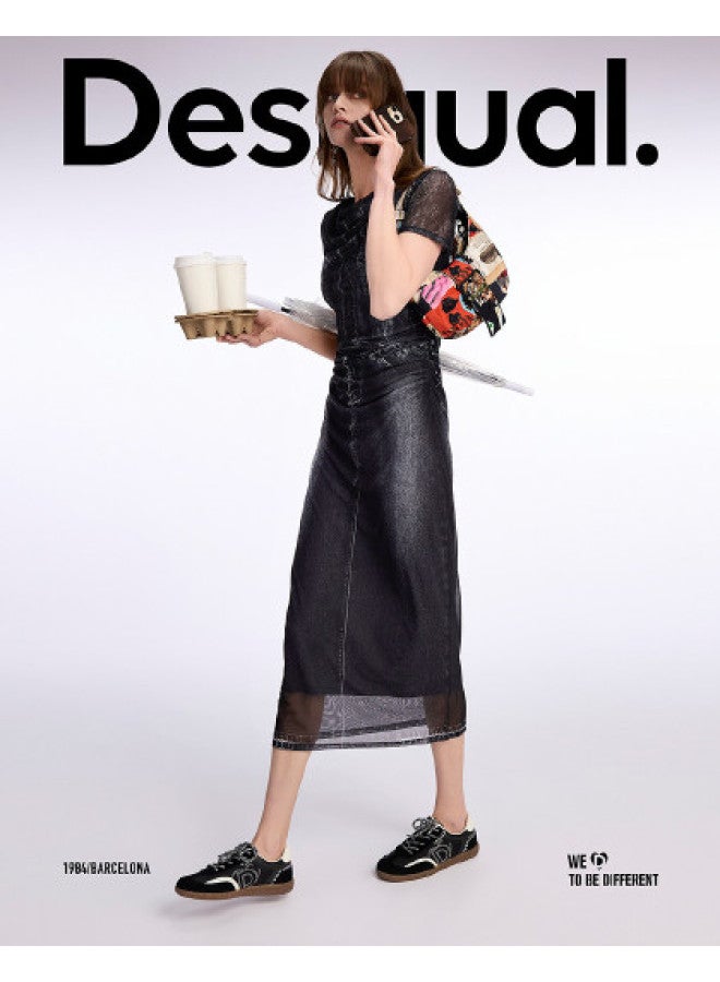 DESIGUAL فستان ضيق خفيف الوزن بطباعة دنيم مزيف من الشبك الجديد لربيع/صيف 25 - Image 1