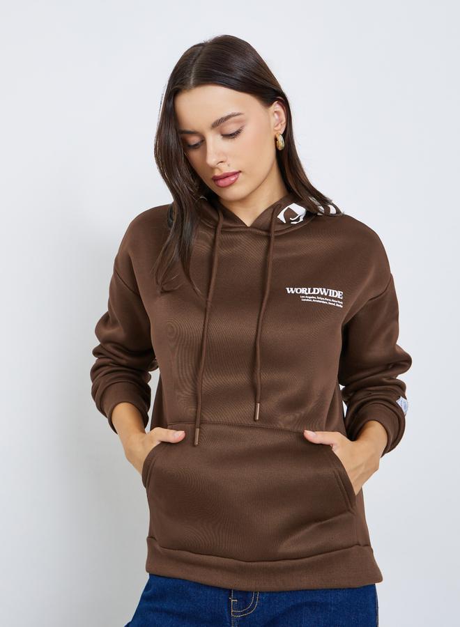 ستايلي هودي طويل مطبع بجيب أمامي - Image 1