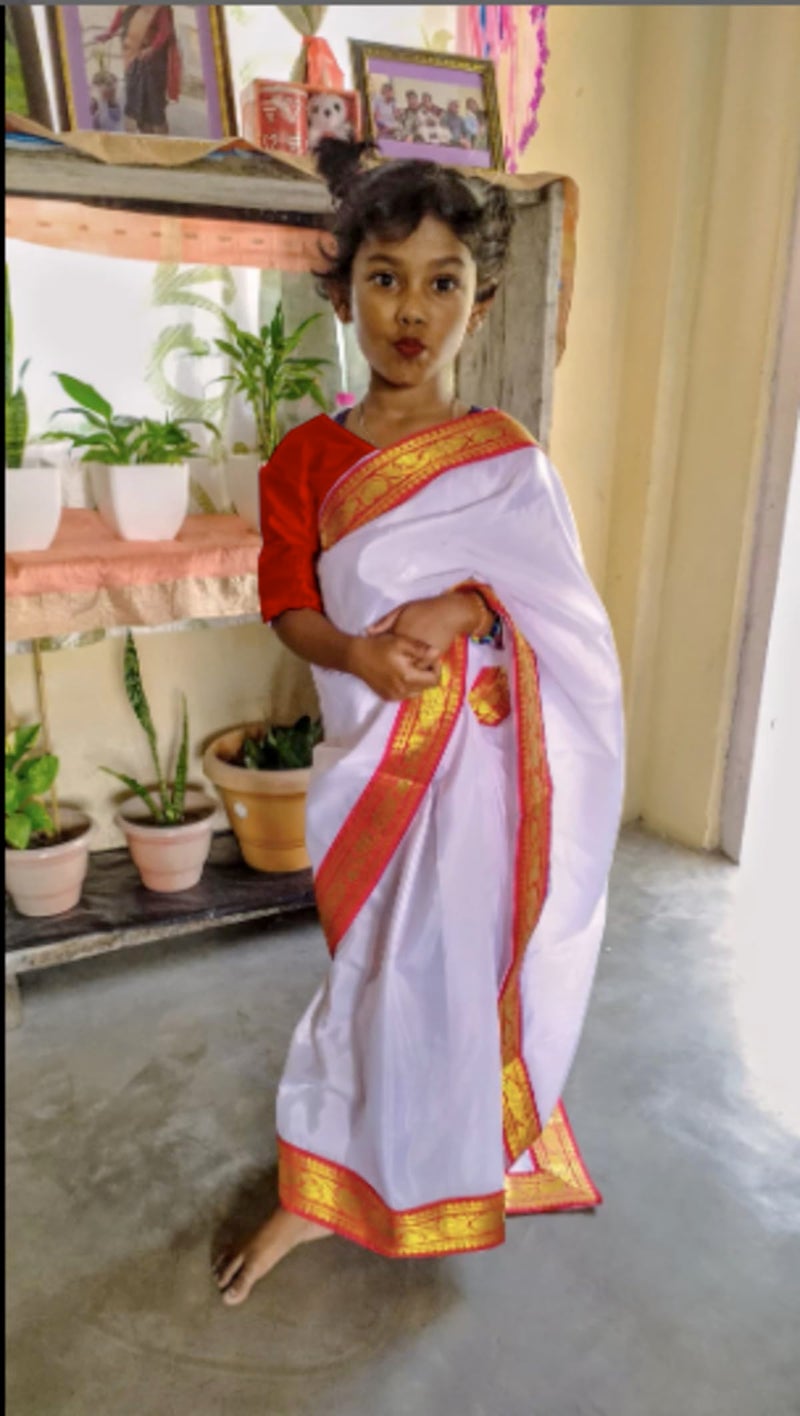 FancyDressWale Polyester Bengali Saree For Girls And Women, Semi Stitched (4-6 Years (24)), White - Image 4