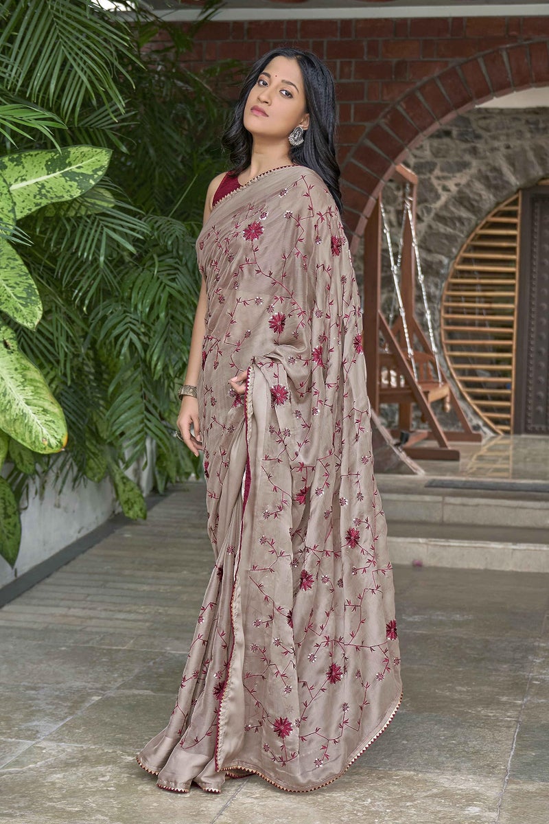 MANOHARI Beige Poly Georgette Sequence And Embroidery Saree With Blouse Piece_Mn1842-1 - Women - Image 4