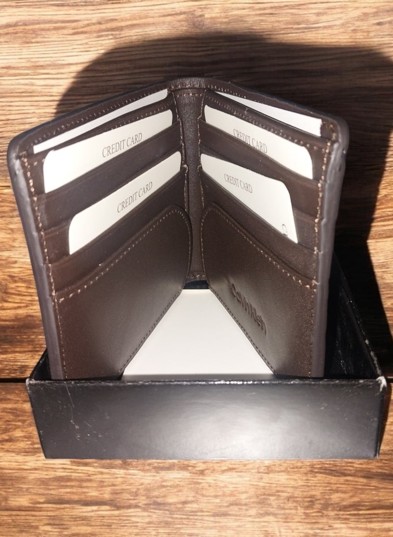 كالفن كلاين بيرفورمانس محفظة كالفن  بنية للرجال _  ستة جيوب للبطاقات، جيب للعملات المعدنية بمشبك، وجيب رئيسي للنقود والأوراق - تصميم أنيق ومتين - Image 2