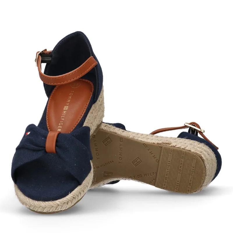 تومي هيلفيغر صنادل ويدج بحبال للأطفال