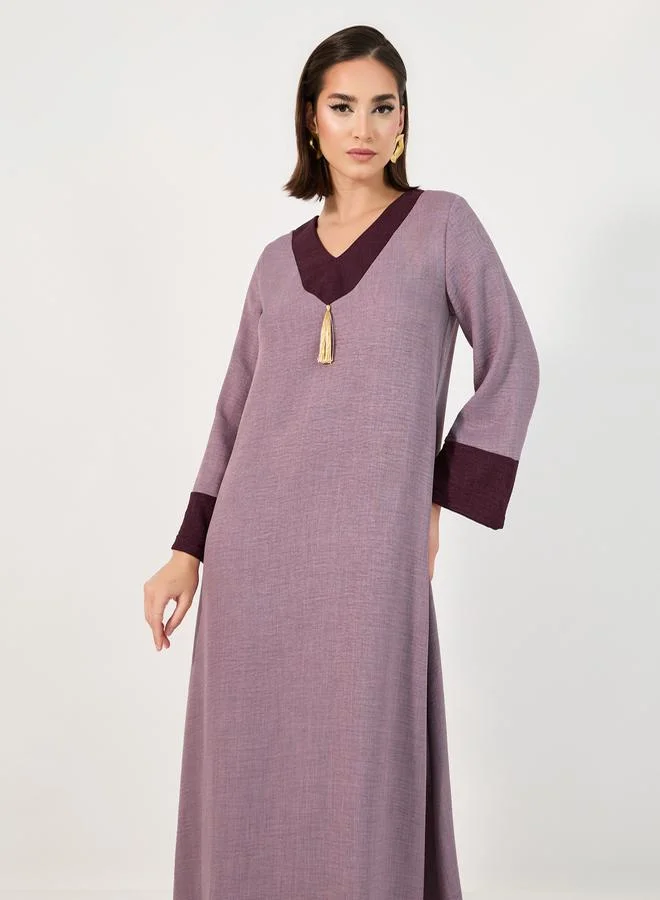 Styli Contrast Cuff Jalabiya with Tassel Detail