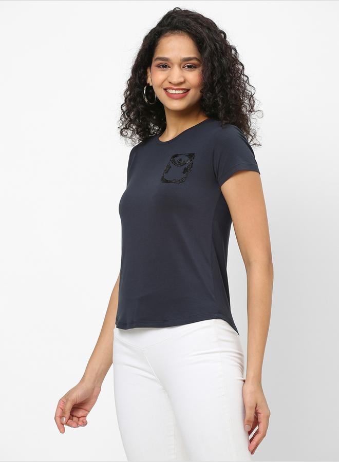 ميش تيشيرت نسائي قصير الأكمام مزين بتفاصيل من ميش باللون الكحلي - Image 4