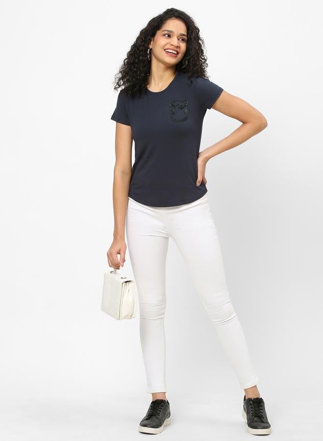 ميش تيشيرت نسائي قصير الأكمام مزين بتفاصيل من ميش باللون الكحلي - Image 2