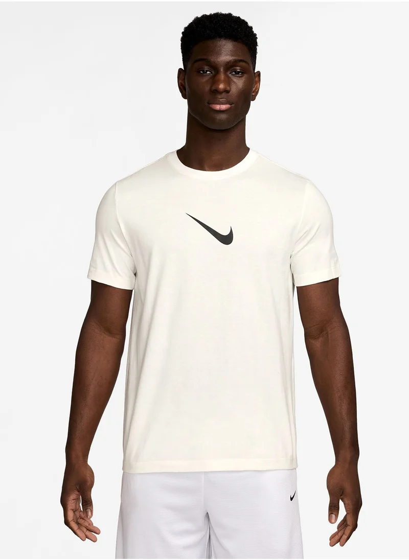 نايكي Ga Essential Graphic T-Shirt