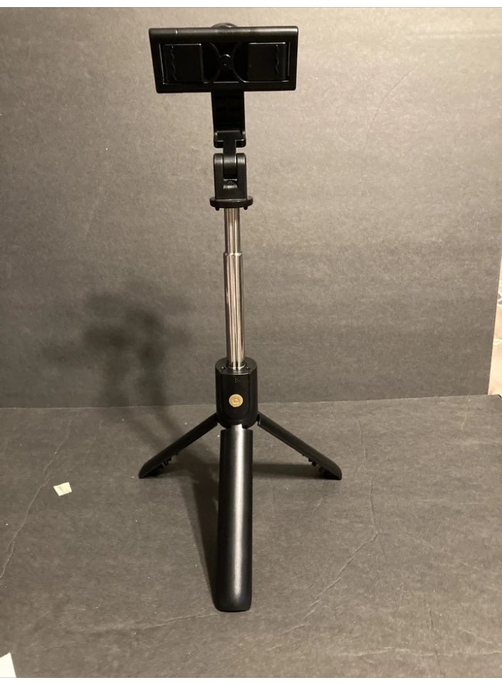 Green Tiger 3-in-1 Wireless Bluetooth Selfie Stick with Integrated Tripod and 360 Degree Rotation - Black - Image 3