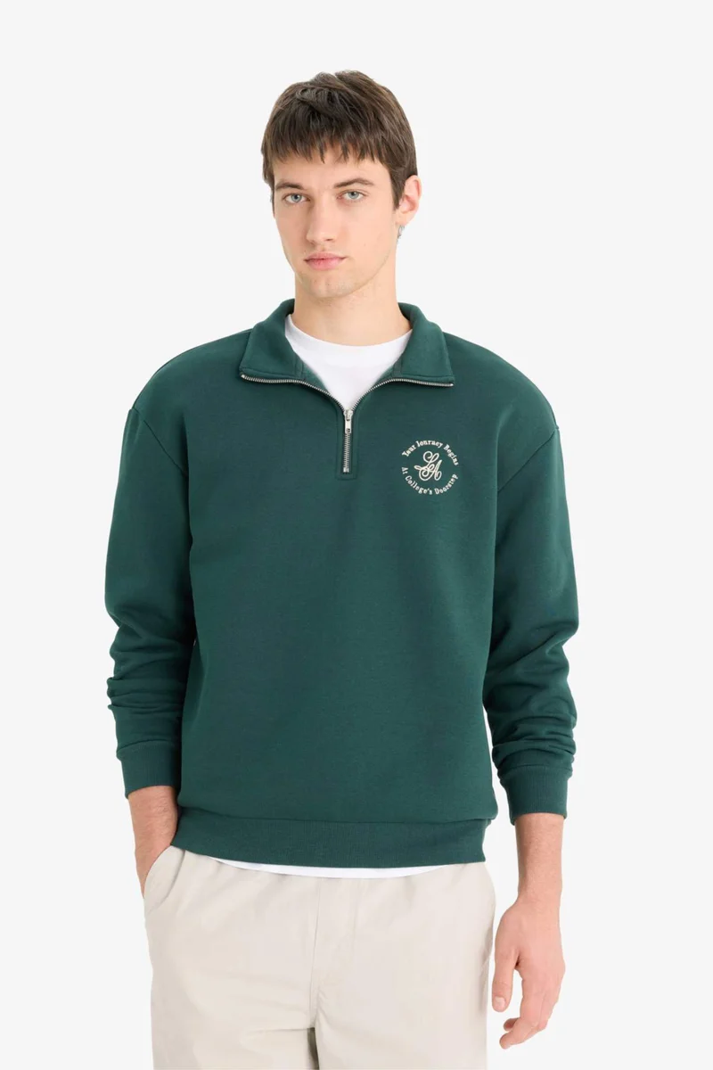 Defacto  Boxy Fit Stand Collar Slogan Patterned Sweatshirt for Men | Best Price UAE