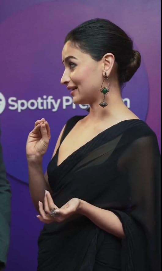 BE4ME.COM Alia Bhatt Wear Rocky And Rani Movie Celebrity Inspired Manish Malhotra Party Wear Wedding Saree (Black) - Image 5