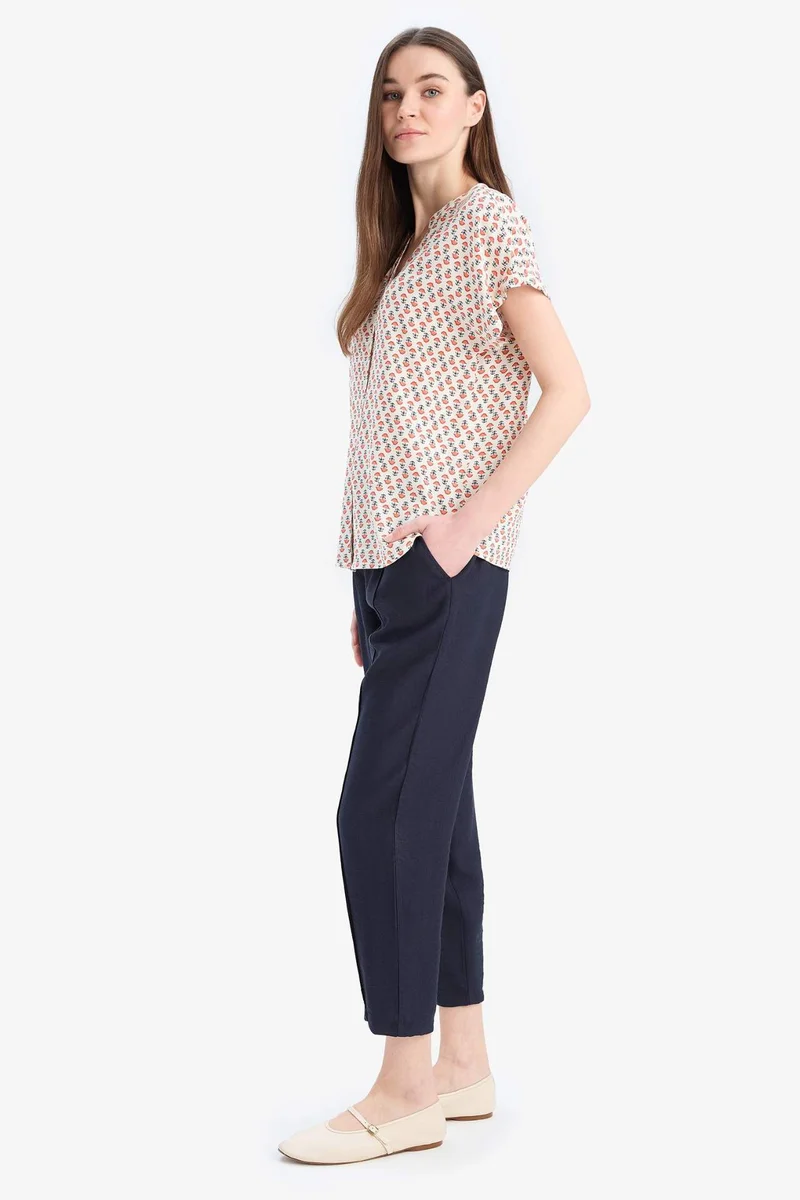 ديفاكتو Straight Leg Joggers