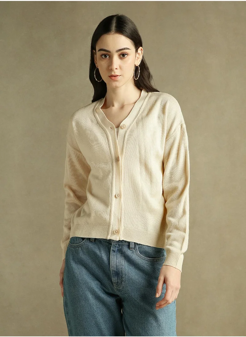 دينيس لينغو Women's Off White 100% Acrylic Solid Regular Fit Sweater