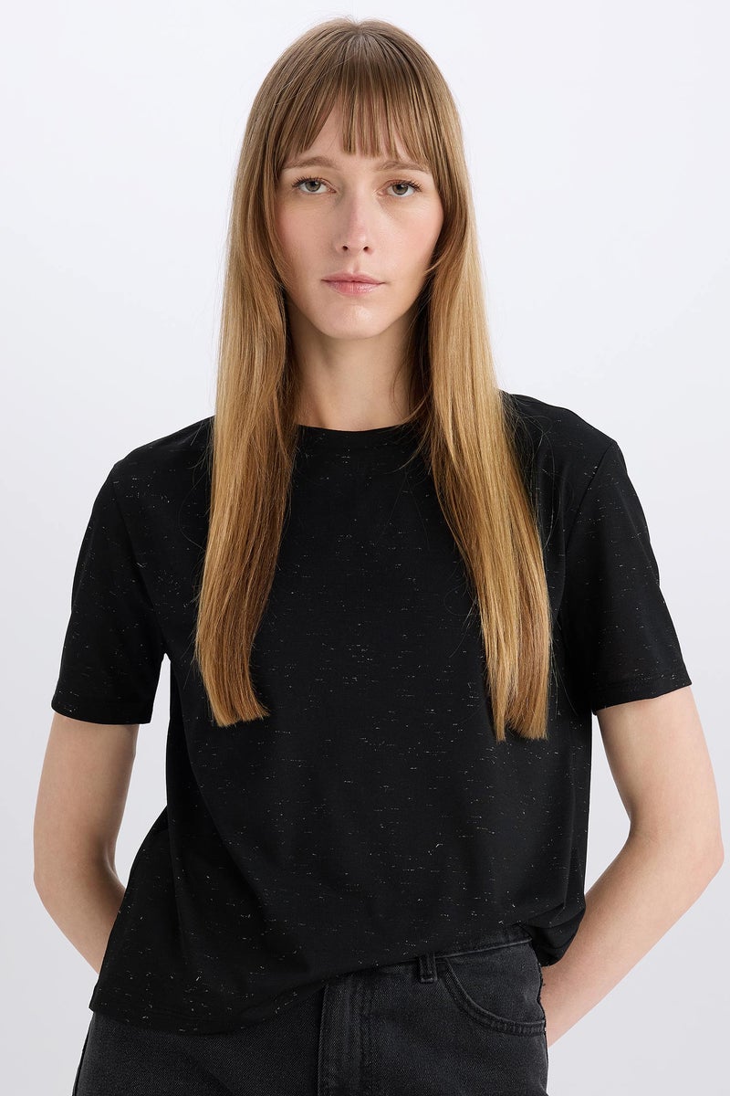 DeFacto Black Woman Relax Fit Crew Neck Short Sleeve T-Shirt Casual - Image 1
