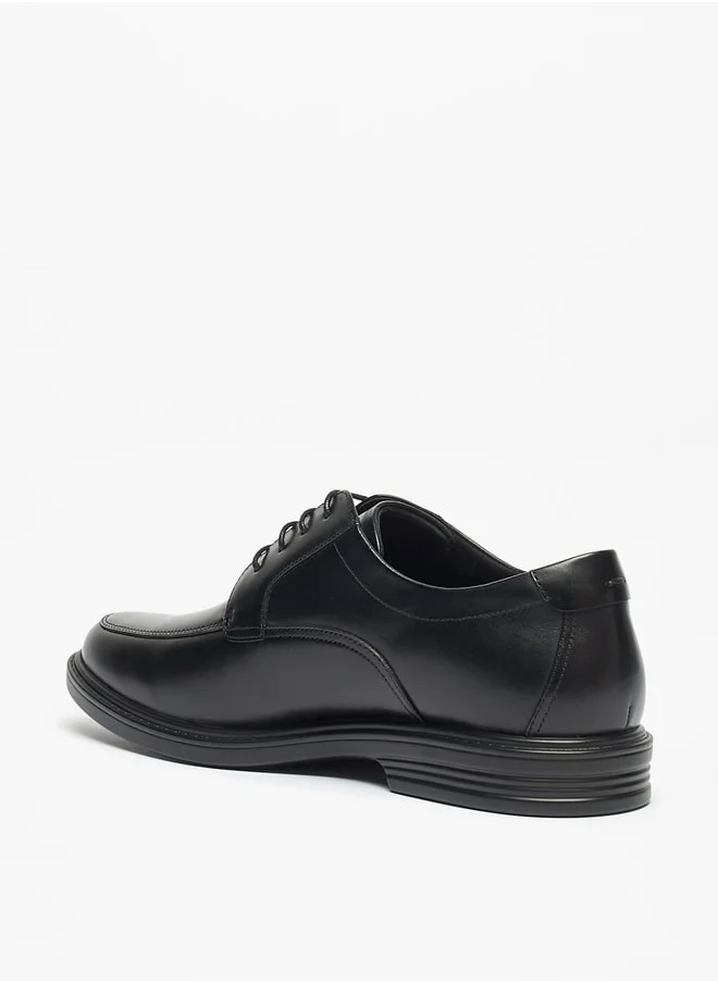 لو كونفورت Men's Solid Derby Shoes with Lace-Up Closure