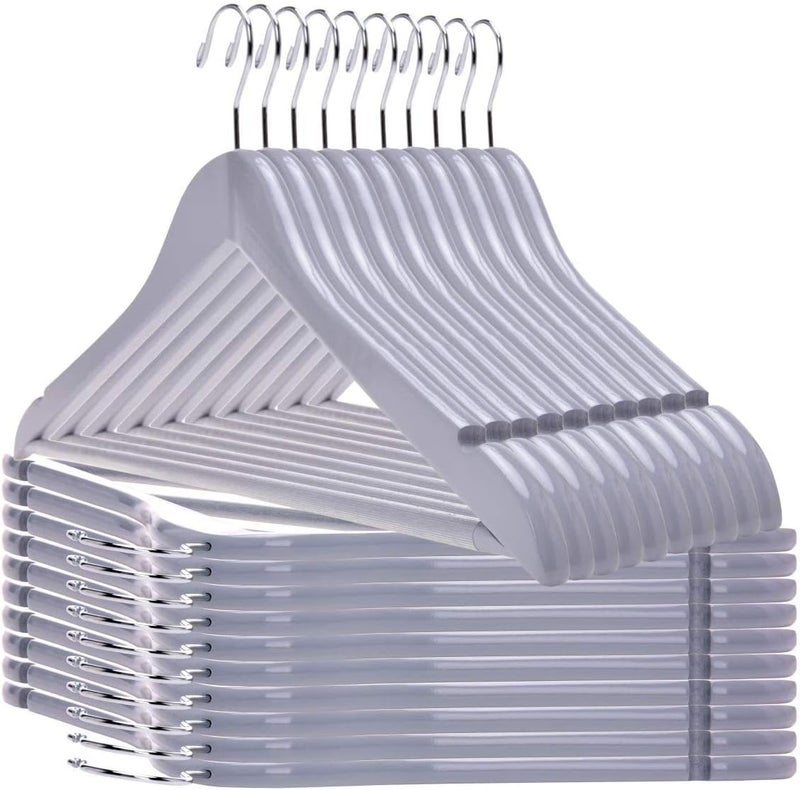 Quality Hangers شماعات خشبية عالية الجودة - مجموعة شماعات شبه منحنية مكونة من 20 قطعة - معطف خشبي صلب مع خطافات كروم أنيقة - شماعات منحنية متينة للملابس والجاكيتات والقمصان والسراويل والبدلات (طبيعي، 20) - Image 1