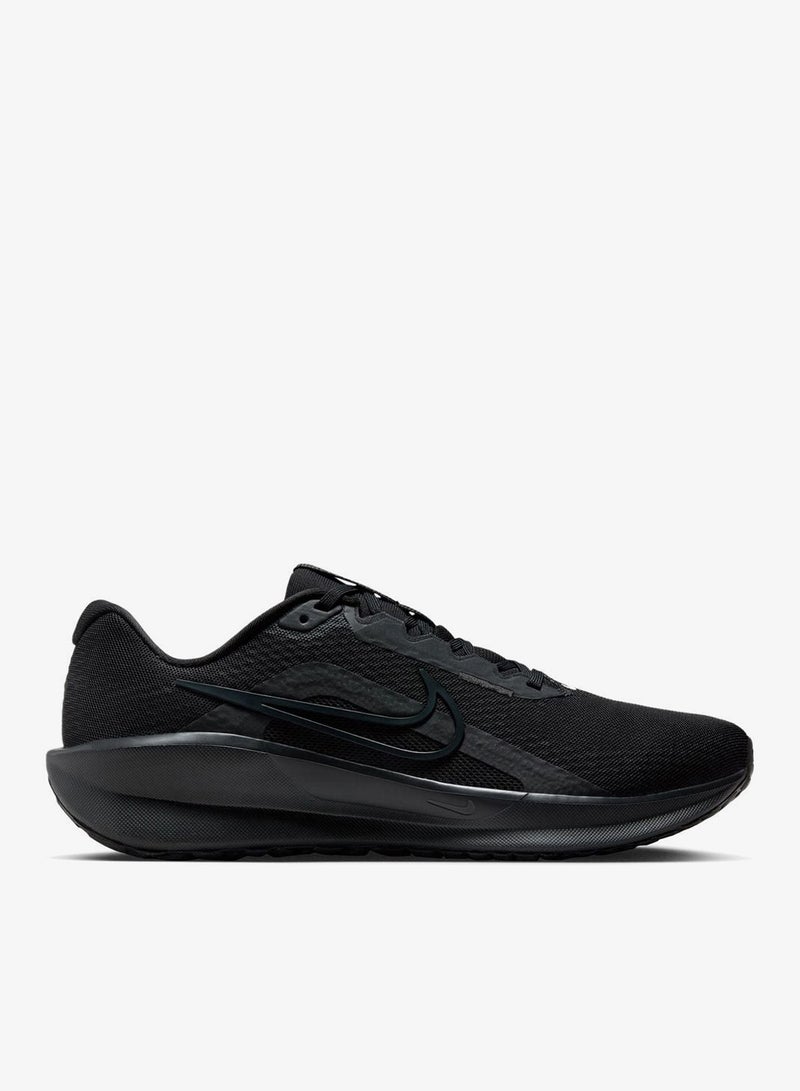 Nike Downshifter 13 - Image 1